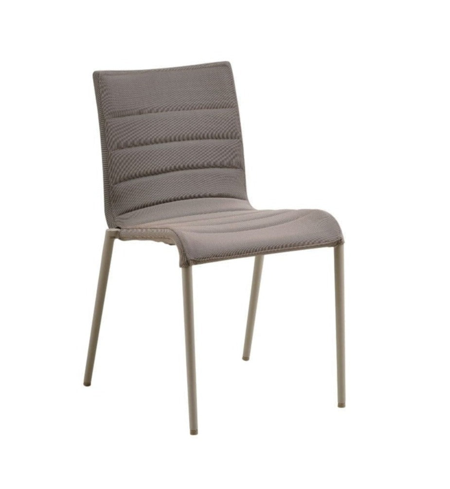 Cane-line Core chaise repas empilable (8433) Taupe (Tissu Cane-line AirTouch Taupe)