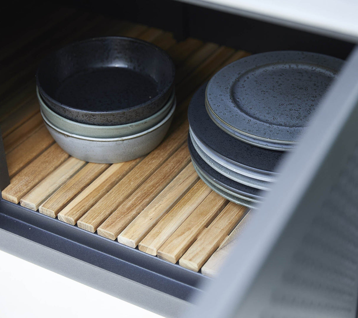 Cane-line Drop Kitchen Cuisine grand Module avec 3 armoires 200cm (3550)