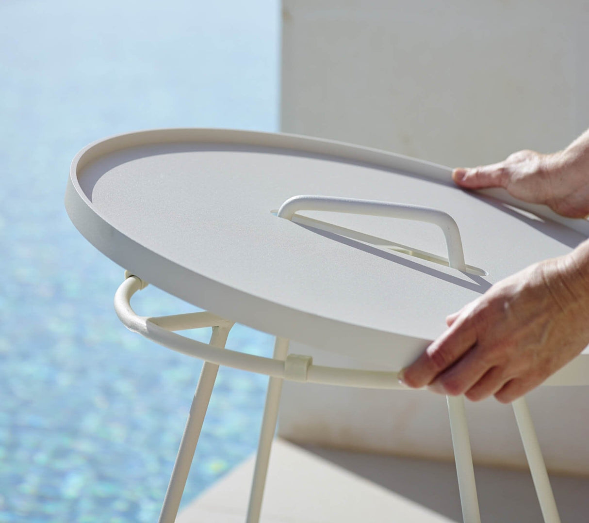 Cane-line On-the-move Side Table Small Ø 44cm H:54cm (5065)