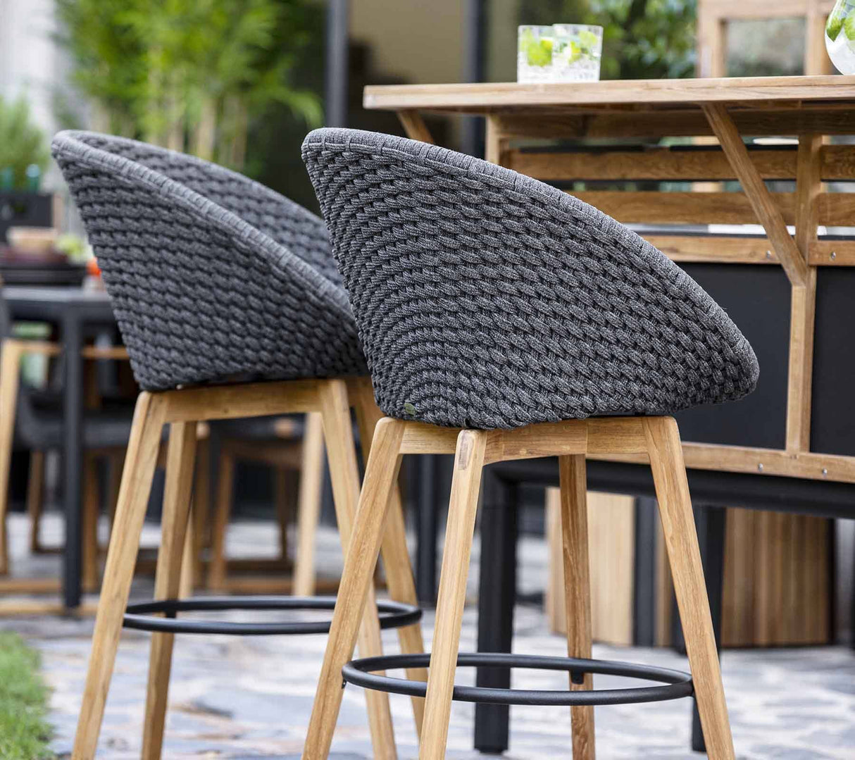 Cane-line Peacock Rope Chaise haute de bar avec pieds en teck (5455)