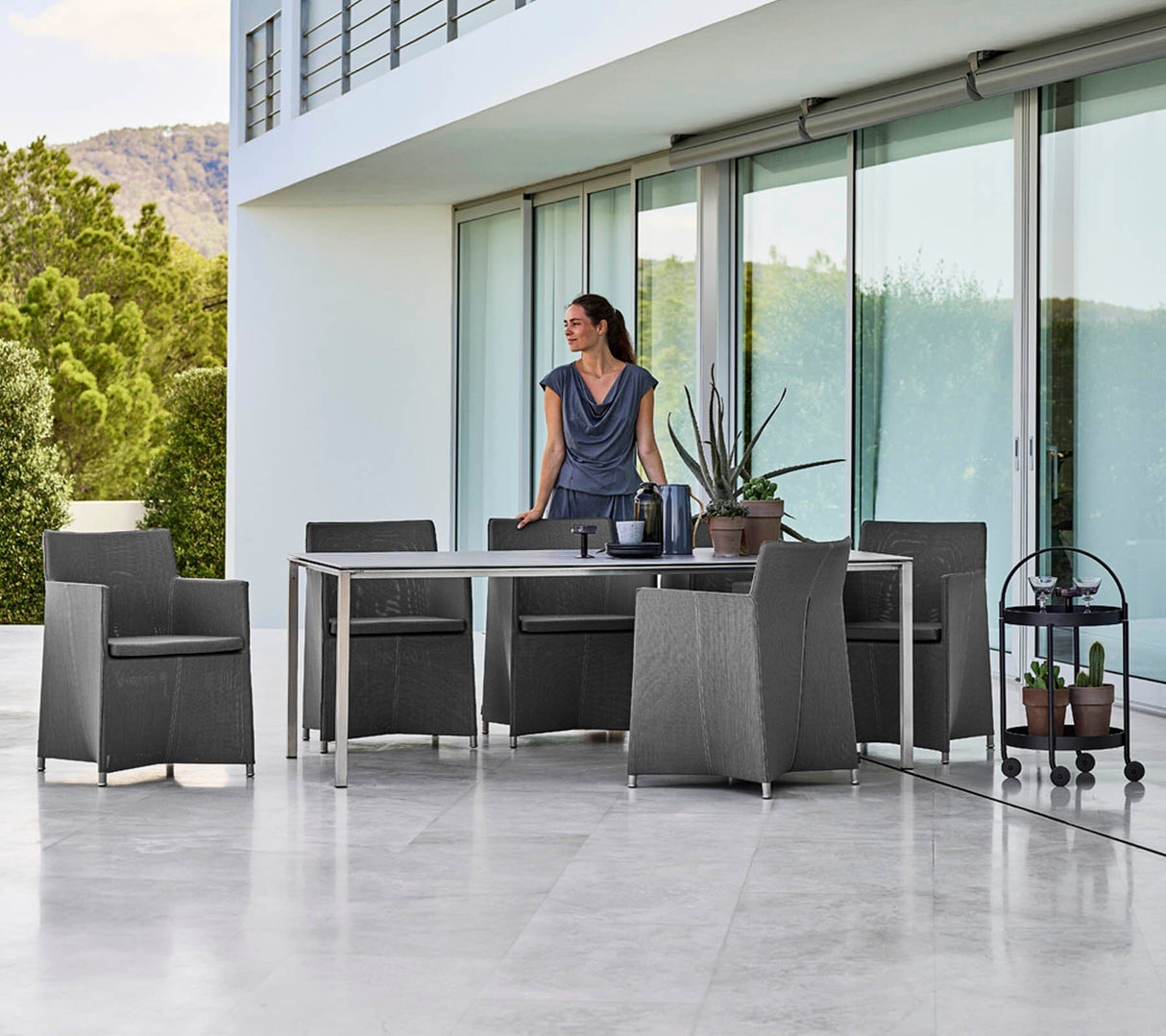 Cane-line Roll Trolley Desserte ronde Ø 44cm avec roues (5002)