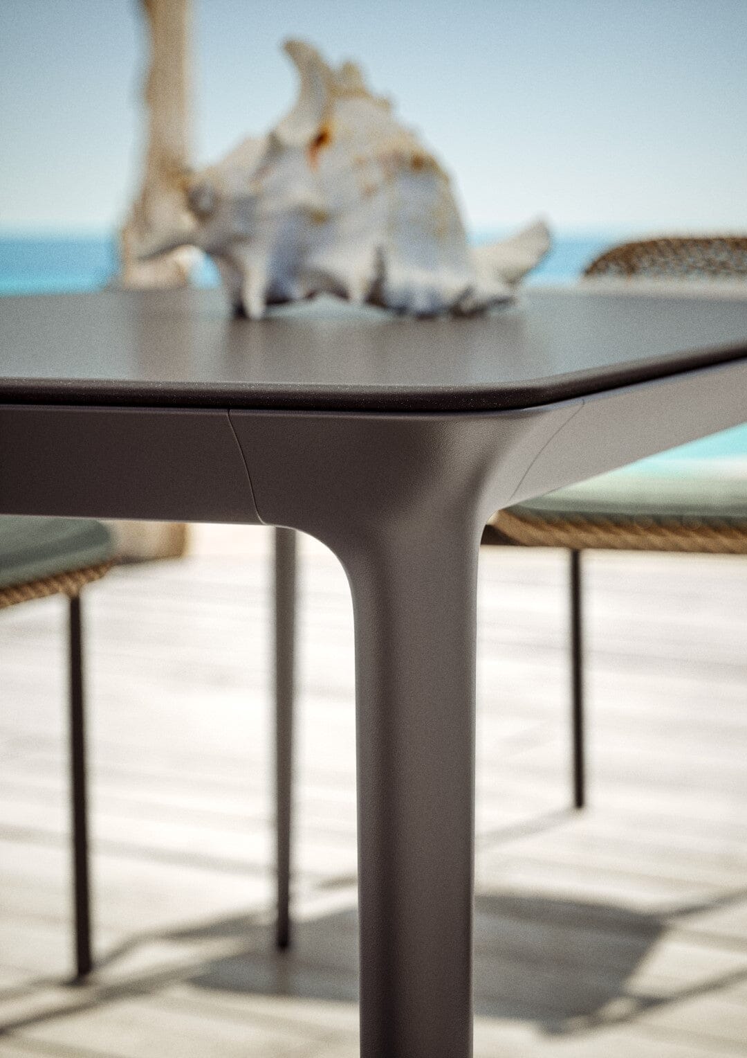 Dedon Bellemonde Table repas L, 95x220cm, avec plateau mineral composite