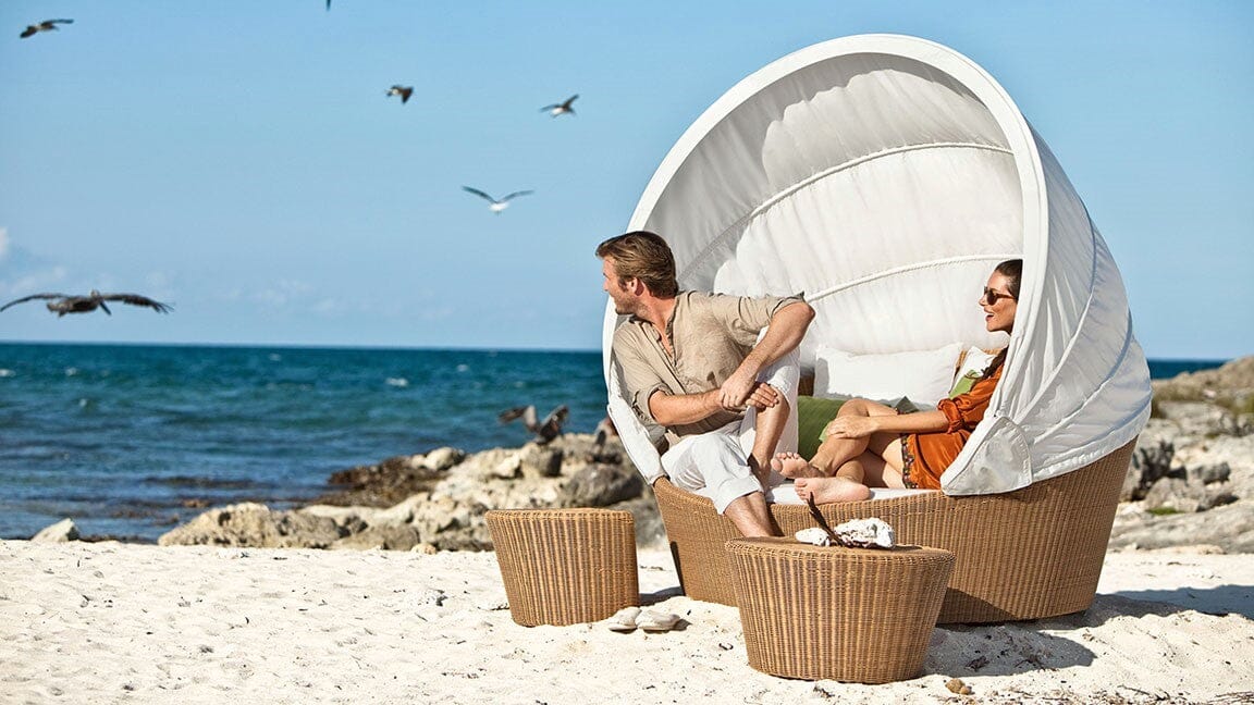 Dedon Orbit Set Loveseat, avec Canopy / Capote en White, sling seat, Coussins en sus