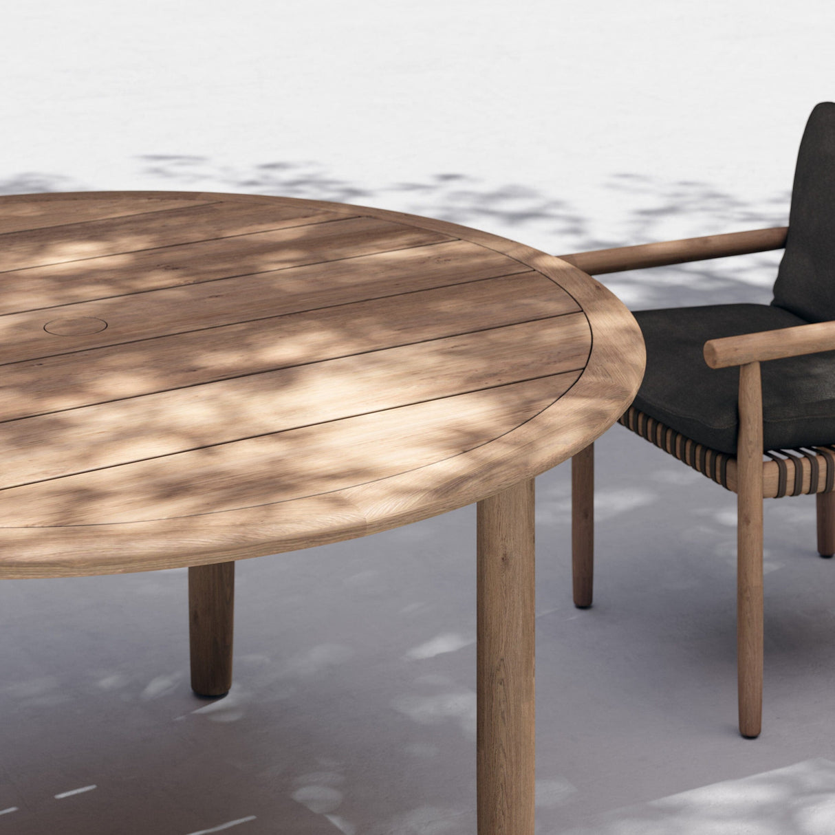 Dedon Tibbo Table repas Ø150cm, avec Parasol hole