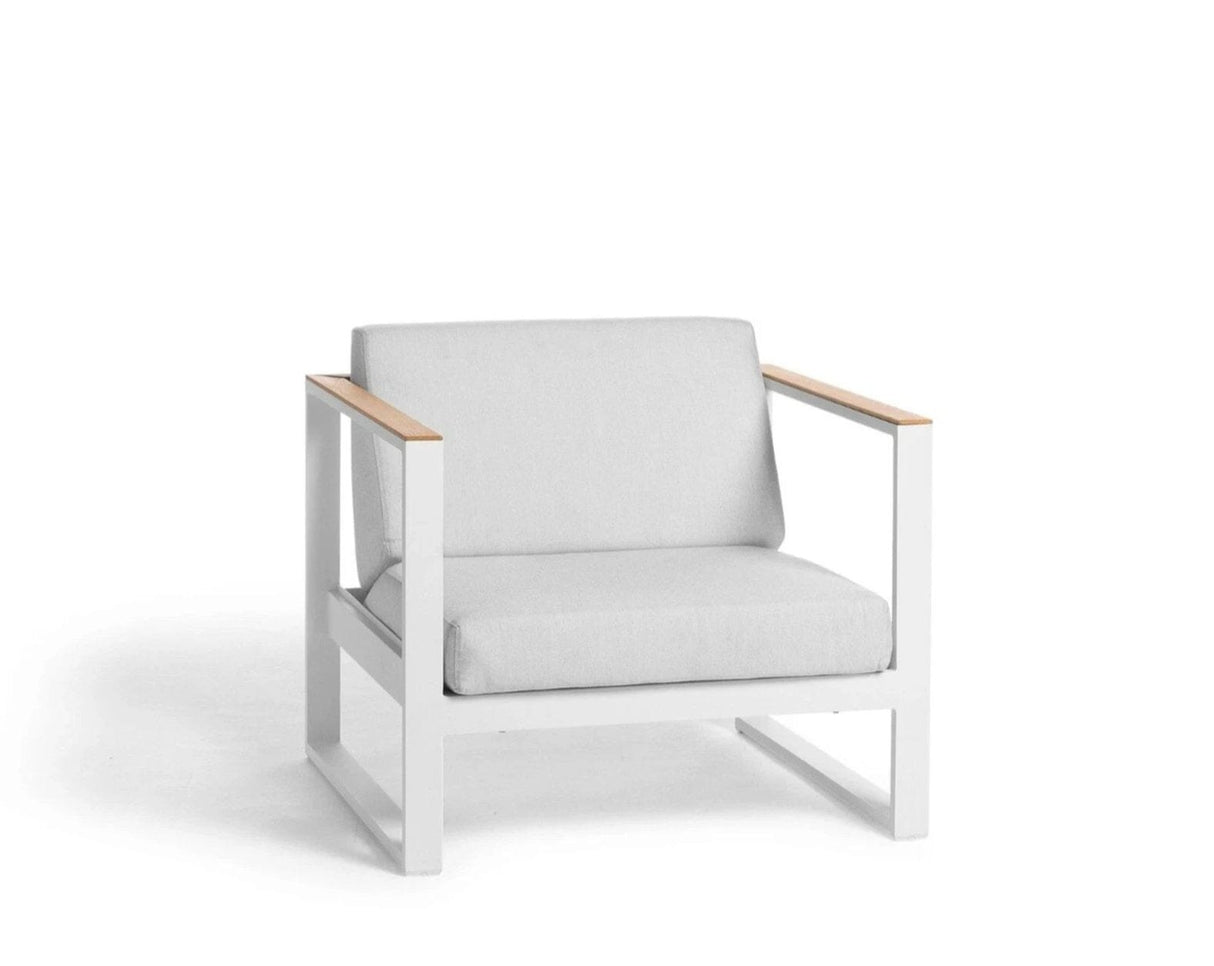 Diphano Landscape-Teak Fauteuil Club lounge avec teck - Set de coussins inclus White AF08 + Teck Naturel + Tissu Shine C531