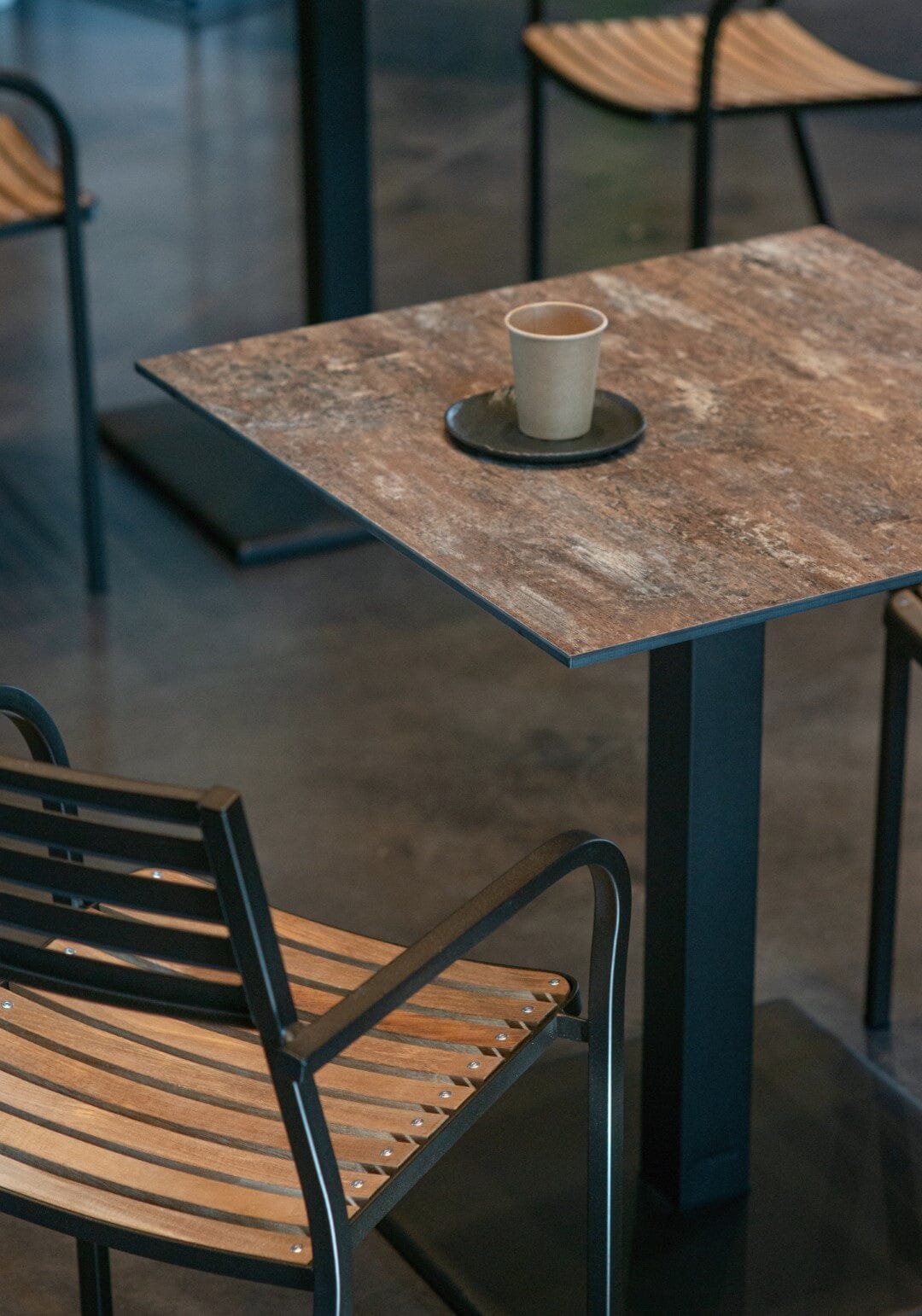 Emu 267 Segno Fauteuil avec Assise Teck