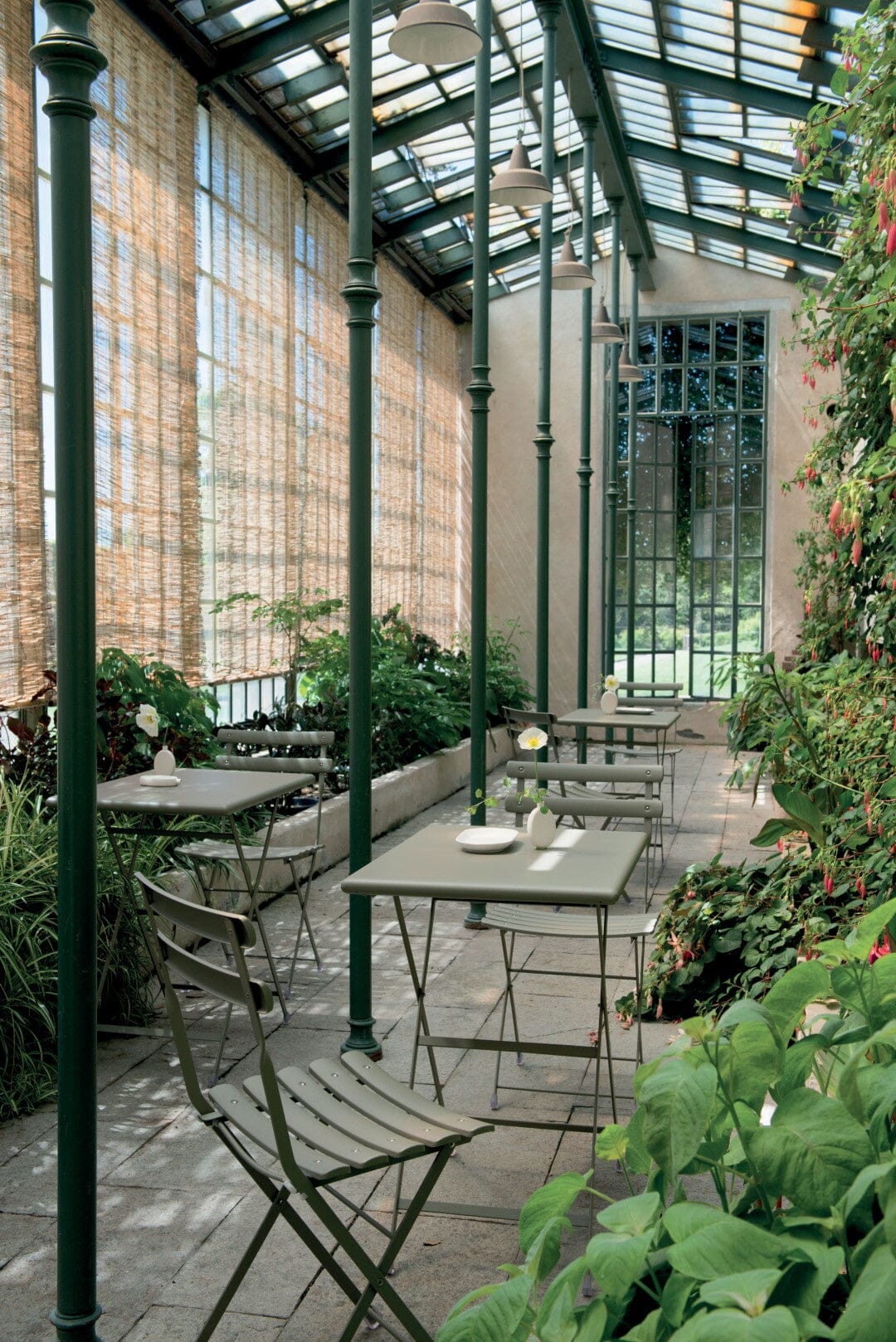 Emu 334 Arc-en-ciel Table repas 70x50cm