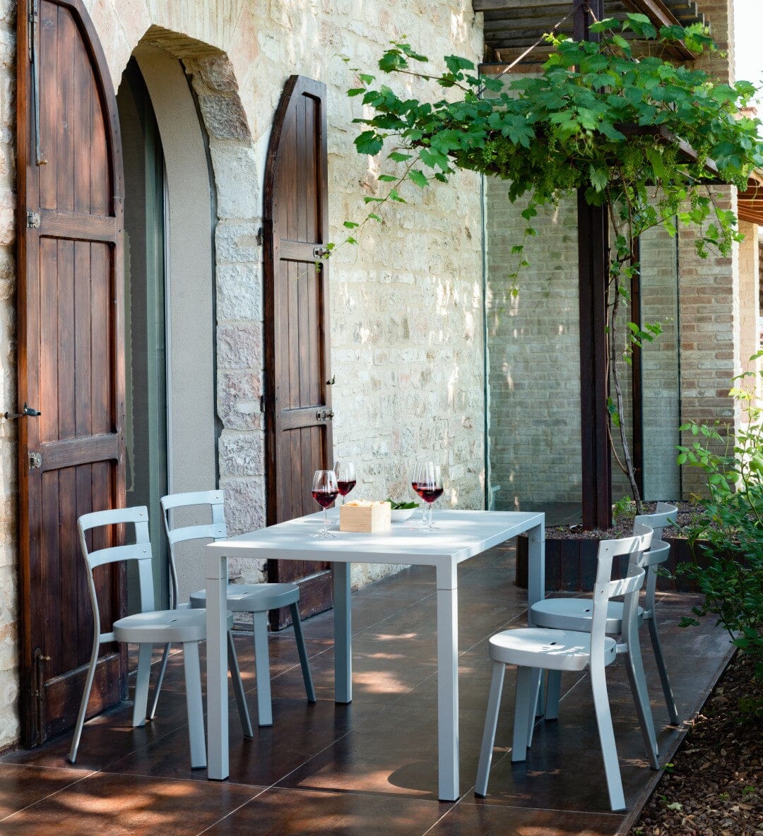 Emu 854 Nova Table repas 120x80cm