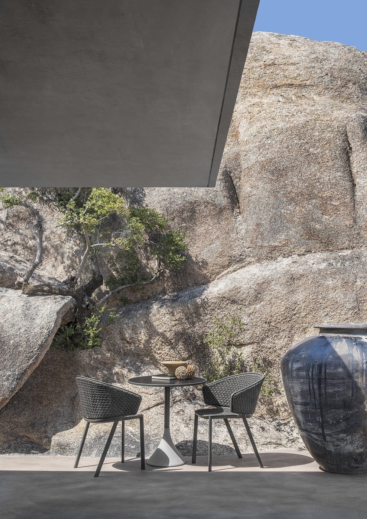 Ethimo Concreto Table Ø70cm H:74