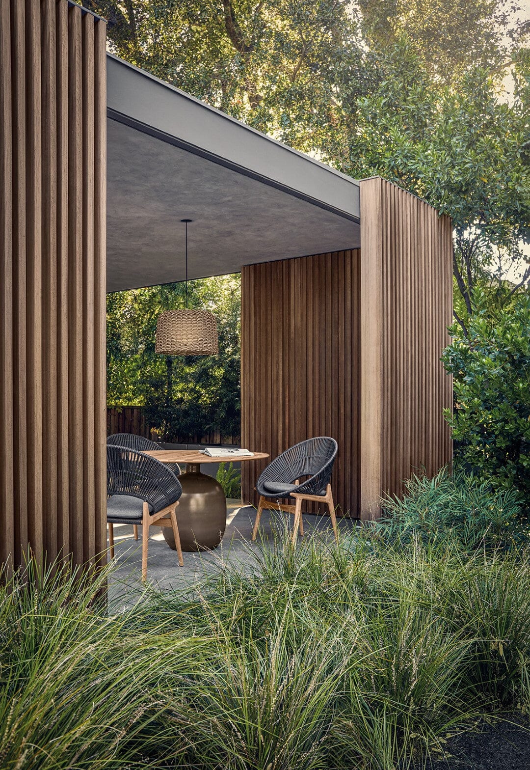 Gloster Kasha Table repas ronde Ø120cm