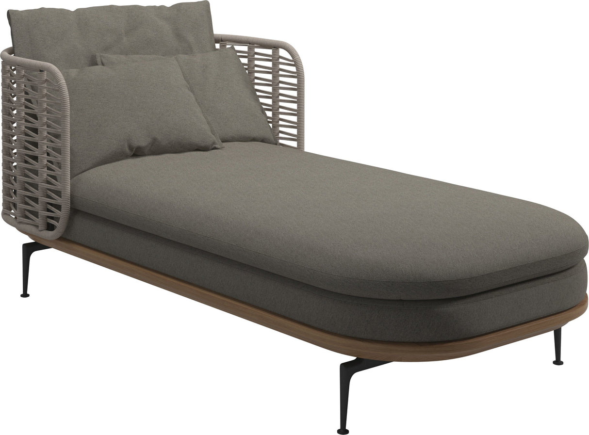Gloster Mistral Daybed Grade D (ST) Tuck Truflfle 0124