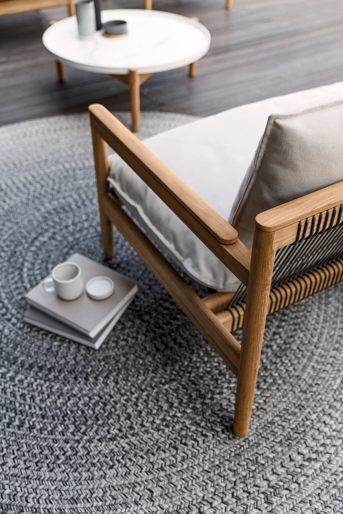 Gloster Sepal Coffee Table - Table basse ronde Ø83cm h:31cm