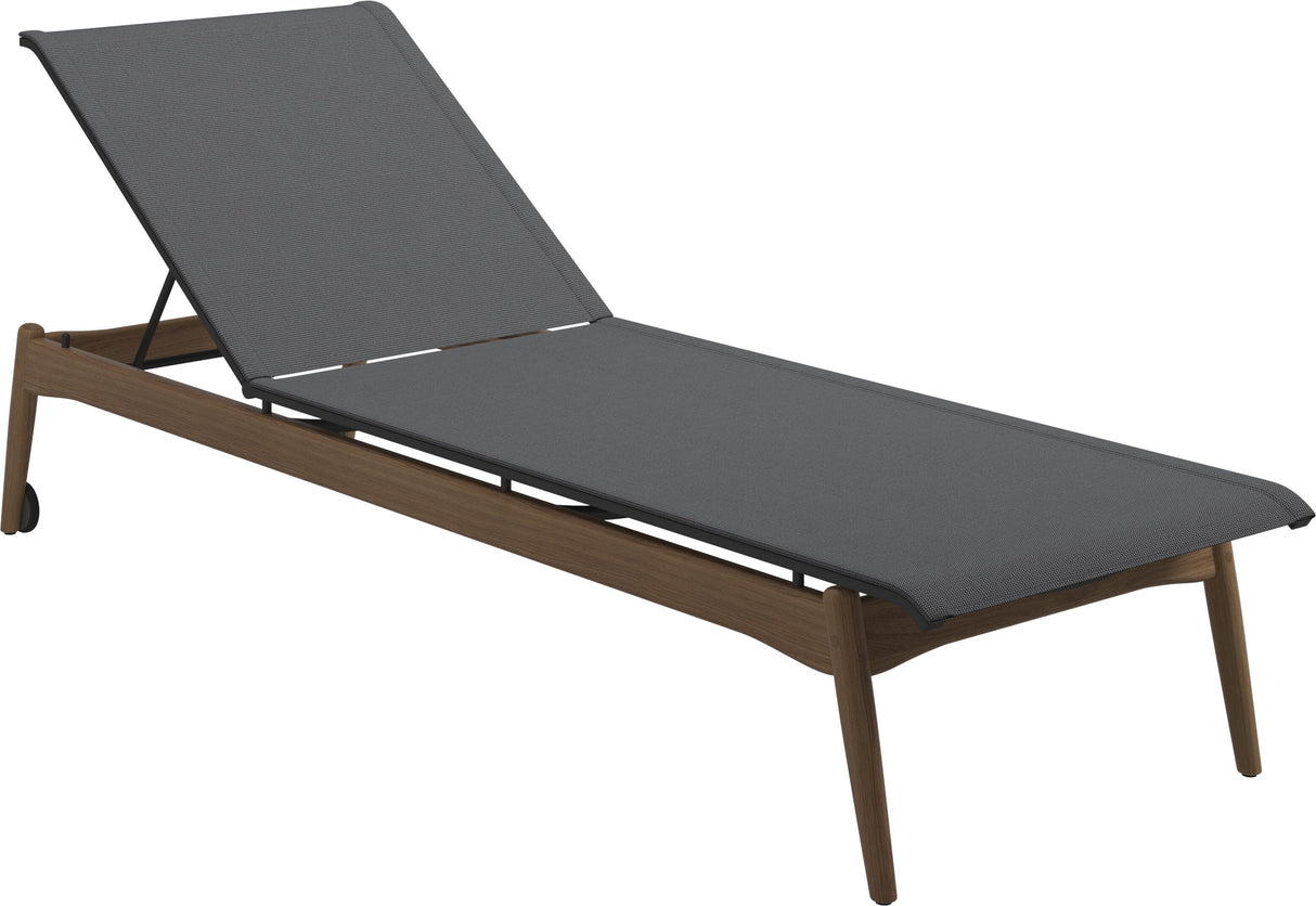Gloster Sway Teak Chaise longue Meteor / Anthracite Sling