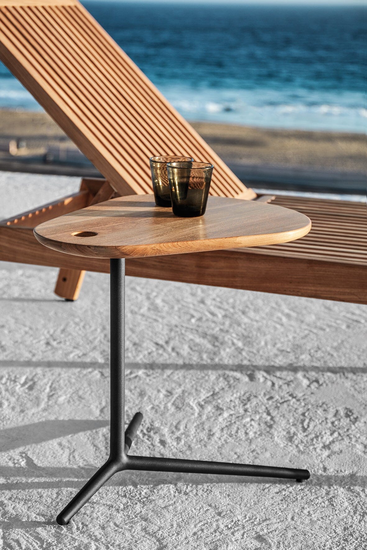 Gloster Trident Side Table 52.5x43.5cm h:50cm