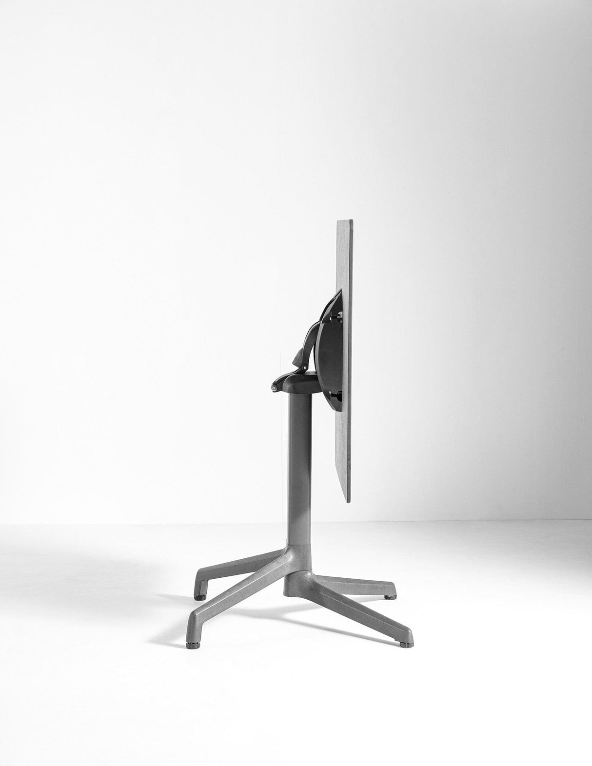 Grosfillex Cannes GX2.0 Pied Bistro résine synthétique central rabattable et encastrable