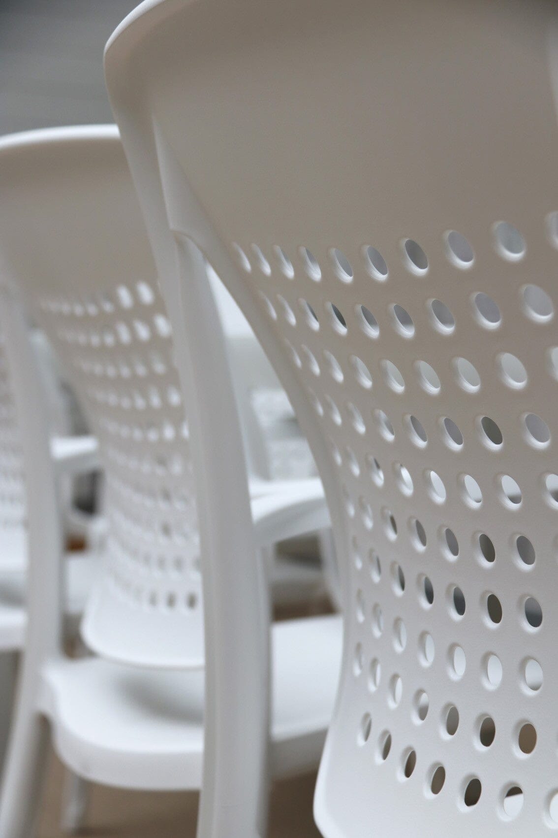 Grosfillex Factory Fauteuil repas empilable