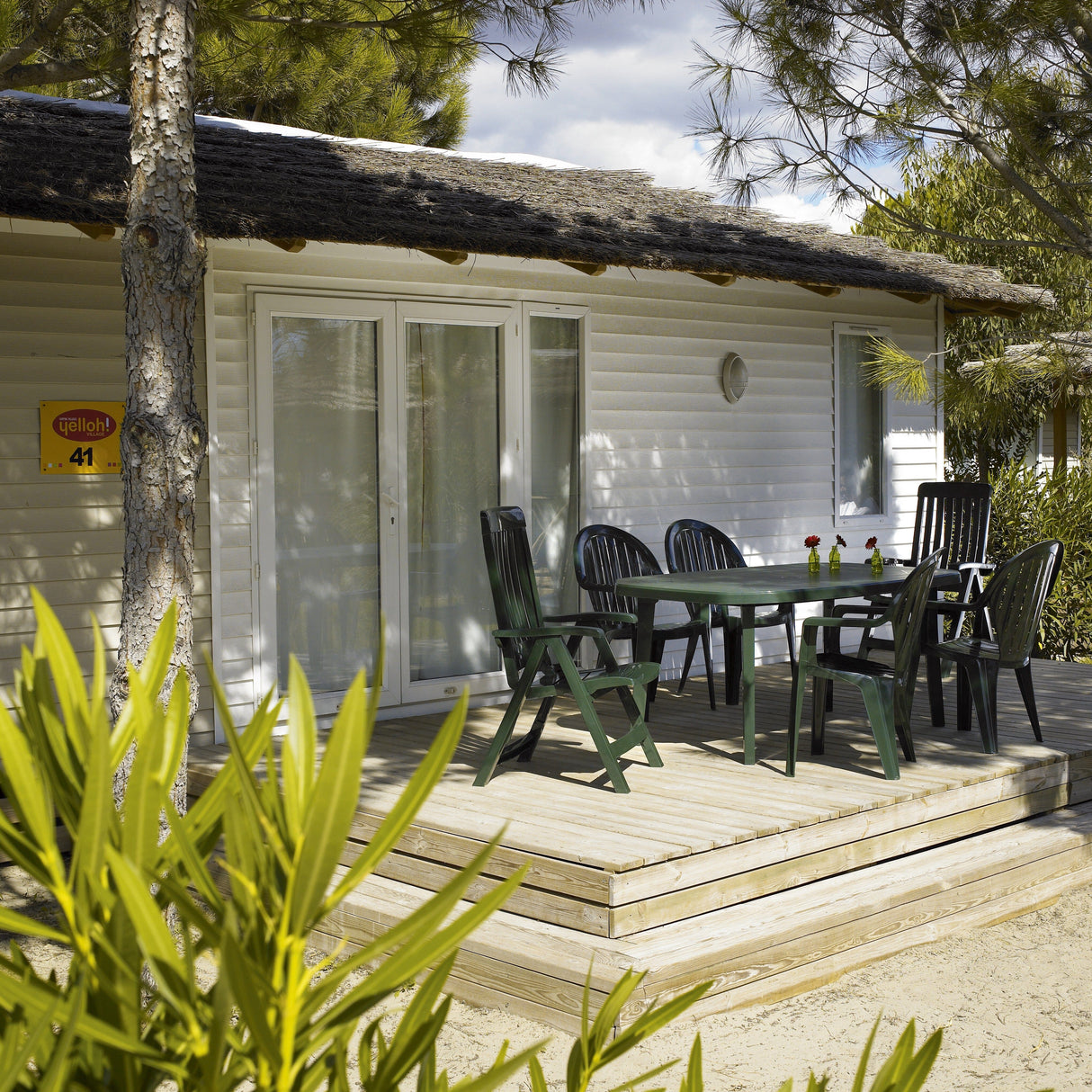 Grosfillex Miami Fauteuil bas dossier empilable