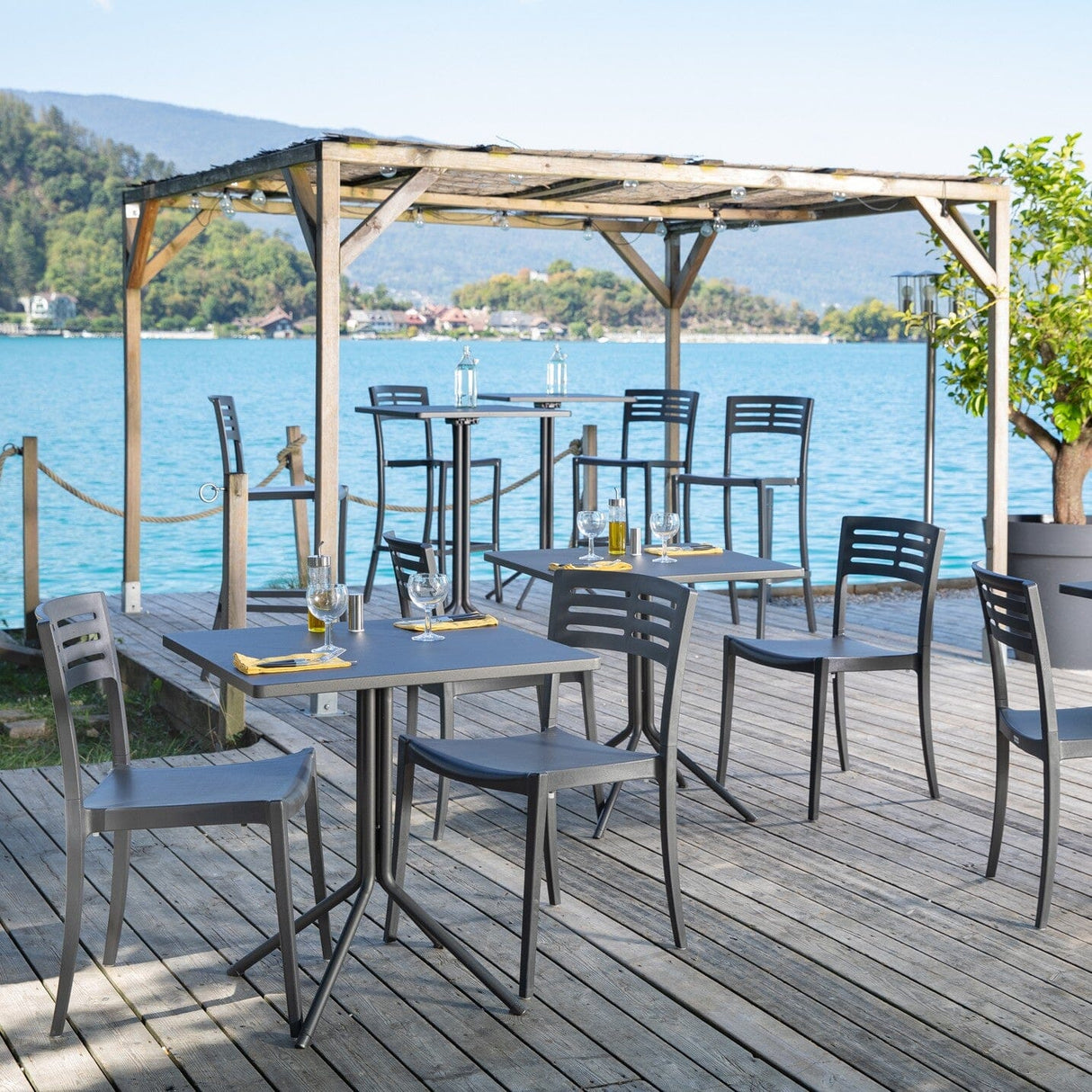 Grosfillex Ramatuelle 73 Duo Table rabattable 70x70cm