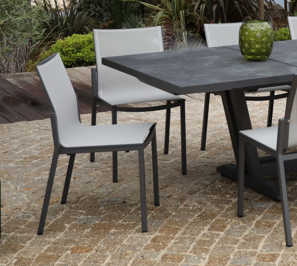 Les Jardins Amaka Chaise empilable