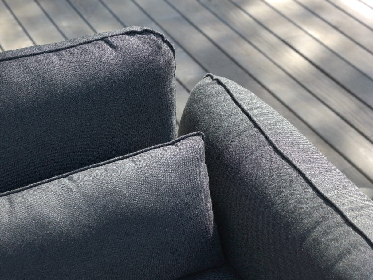 Les Jardins Koton / Tekura Coussins pour canapé