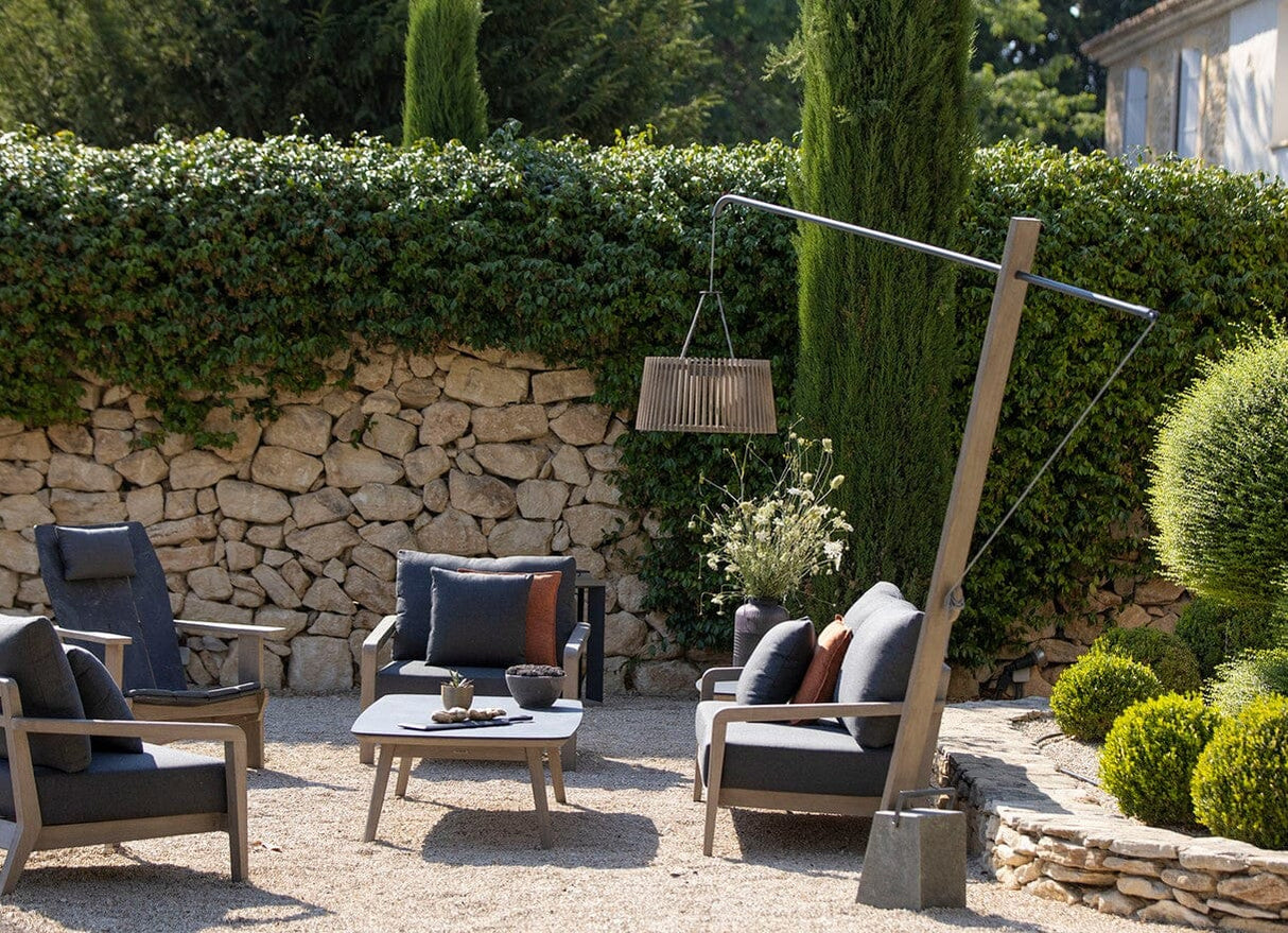 Les Jardins Skaal Potence , abat-jour en sus