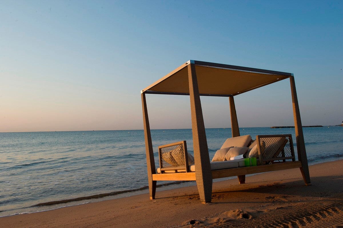 Les Jardins Zayo Lit balinais Toit Coulissant