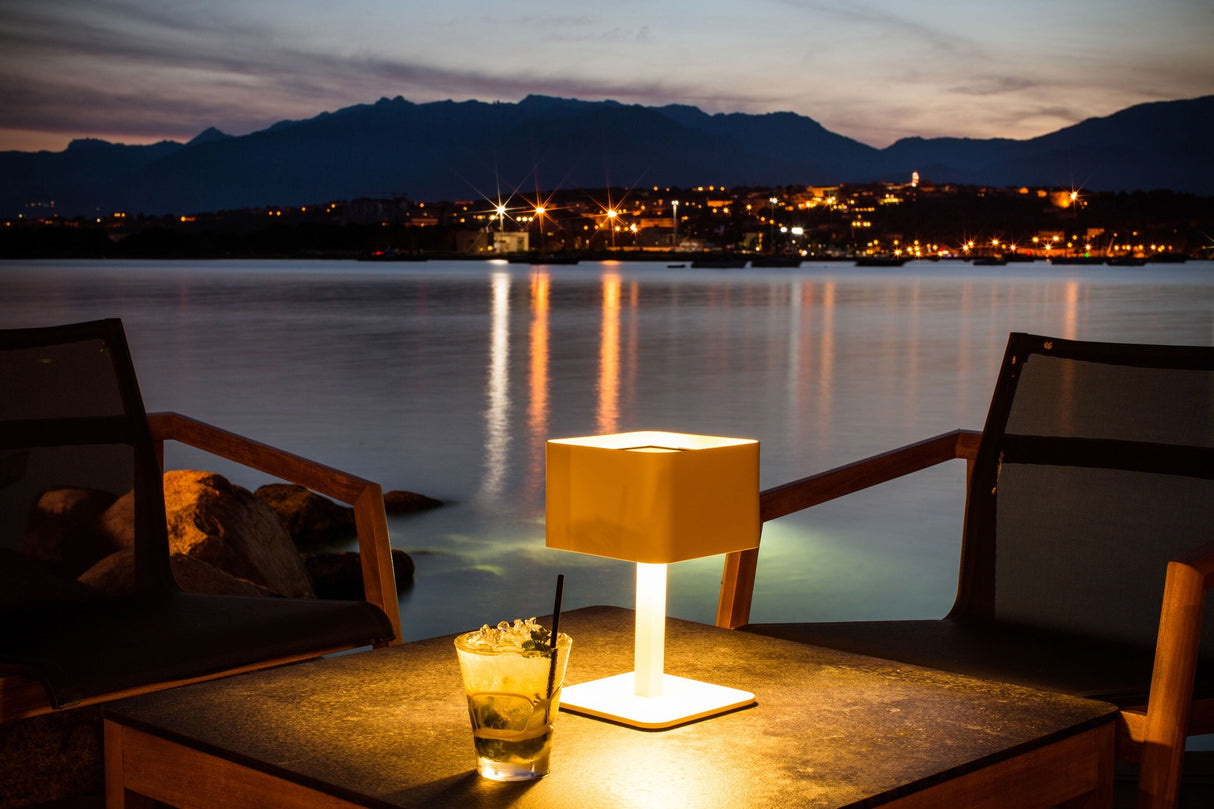 Maiori La Lampe Pose 02 lampe solaire sans fil hybride bluetooth