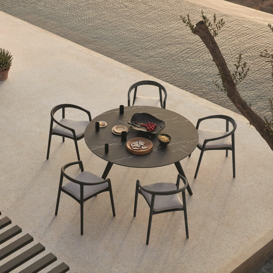 Manutti Torsa Table ø148cm D 75h Hauteur: 75cm