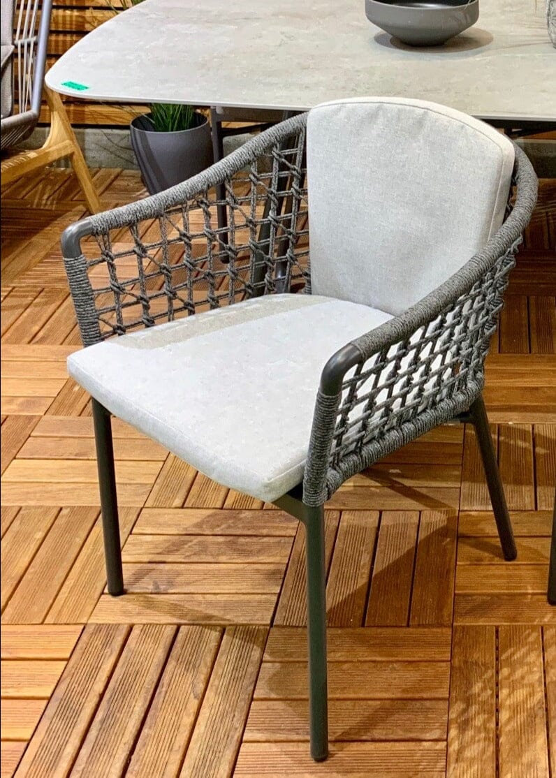 Mazuvo Miro Fauteuil repas avec coussin