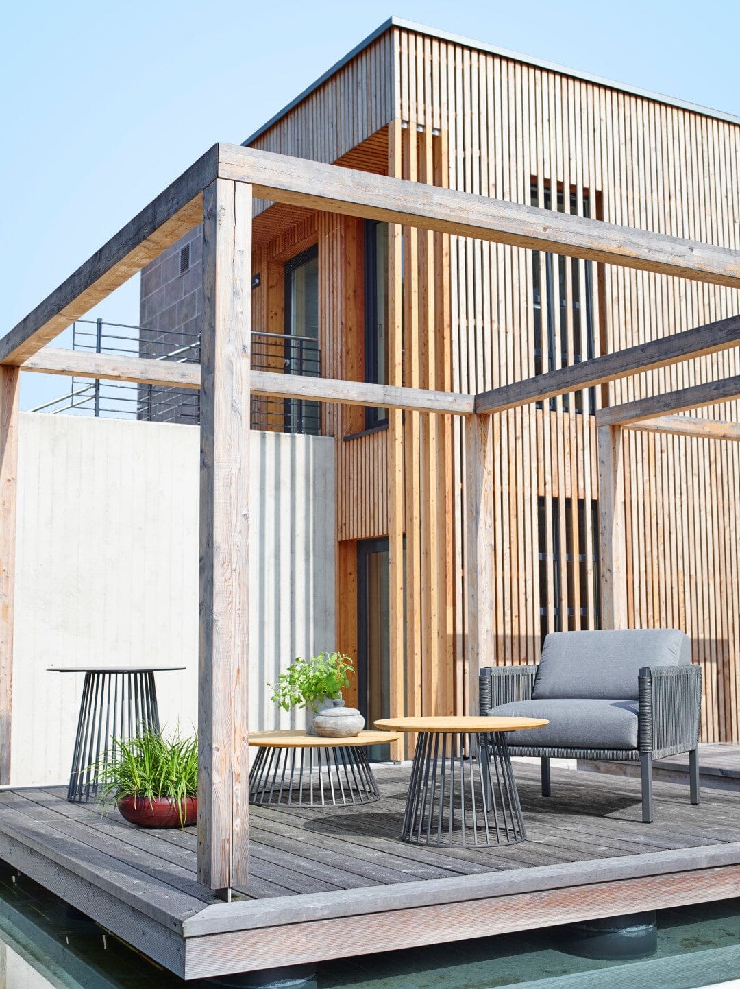 Solpuri Grid Table basse Ø 70cm h: 45cm - Alu Anthracite / Plateau Teck