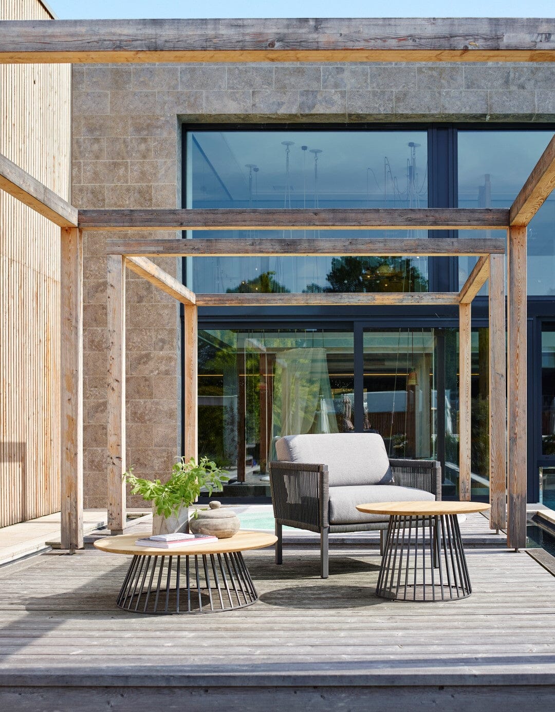 Solpuri Grid Table basse Ø 70cm h: 45cm - Alu Anthracite / Plateau Teck