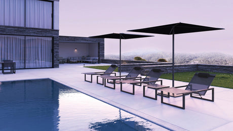 Chaises longues et transats