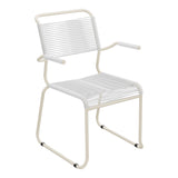 Schaffner Säntis Fauteuil repas Spaghetti pieds en luge – Blanc 90 / Sable Pastel 15