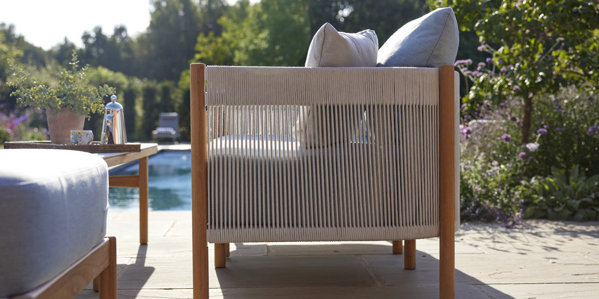 Barlow Tyrie Cocoon Fauteuil Club lounge avec coussins