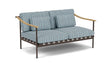 Barlow Tyrie Aura Deep Seating Canapé 2 places accoudoirs teck avec coussins Armature Forge Grey Porto Blue Chine 3776V Laminé Waterproof 
