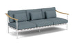 Barlow Tyrie Aura Deep Seating Canapé 3 places accoudoirs teck avec coussins Armature Artic White Carbon Sky 10064V Laminé Waterproof 