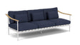 Barlow Tyrie Aura Deep Seating Canapé 3 places accoudoirs teck avec coussins Armature Artic White Indigo 18017V Laminé Waterproof 