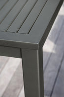 Barlow Tyrie Aura Dining Table 140 (139x71cm) Plateau lattes aluminium 
