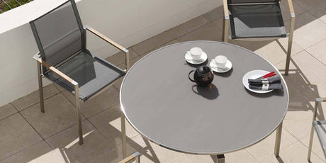 Barlow Tyrie Mercury Dining Table 120 (ronde Ø120cm) Plateau en verre 