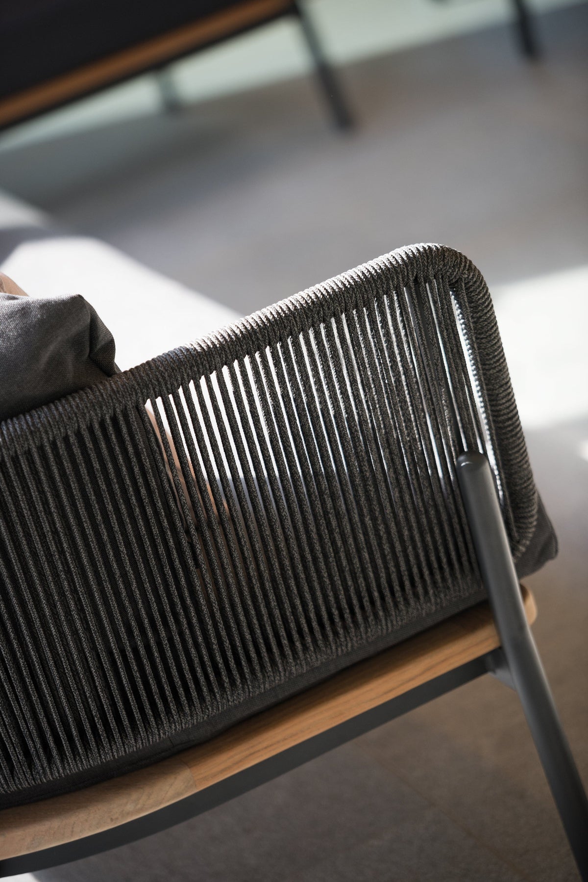 Diphano Omer Fauteuil Club lounge - Coussins non inclus 