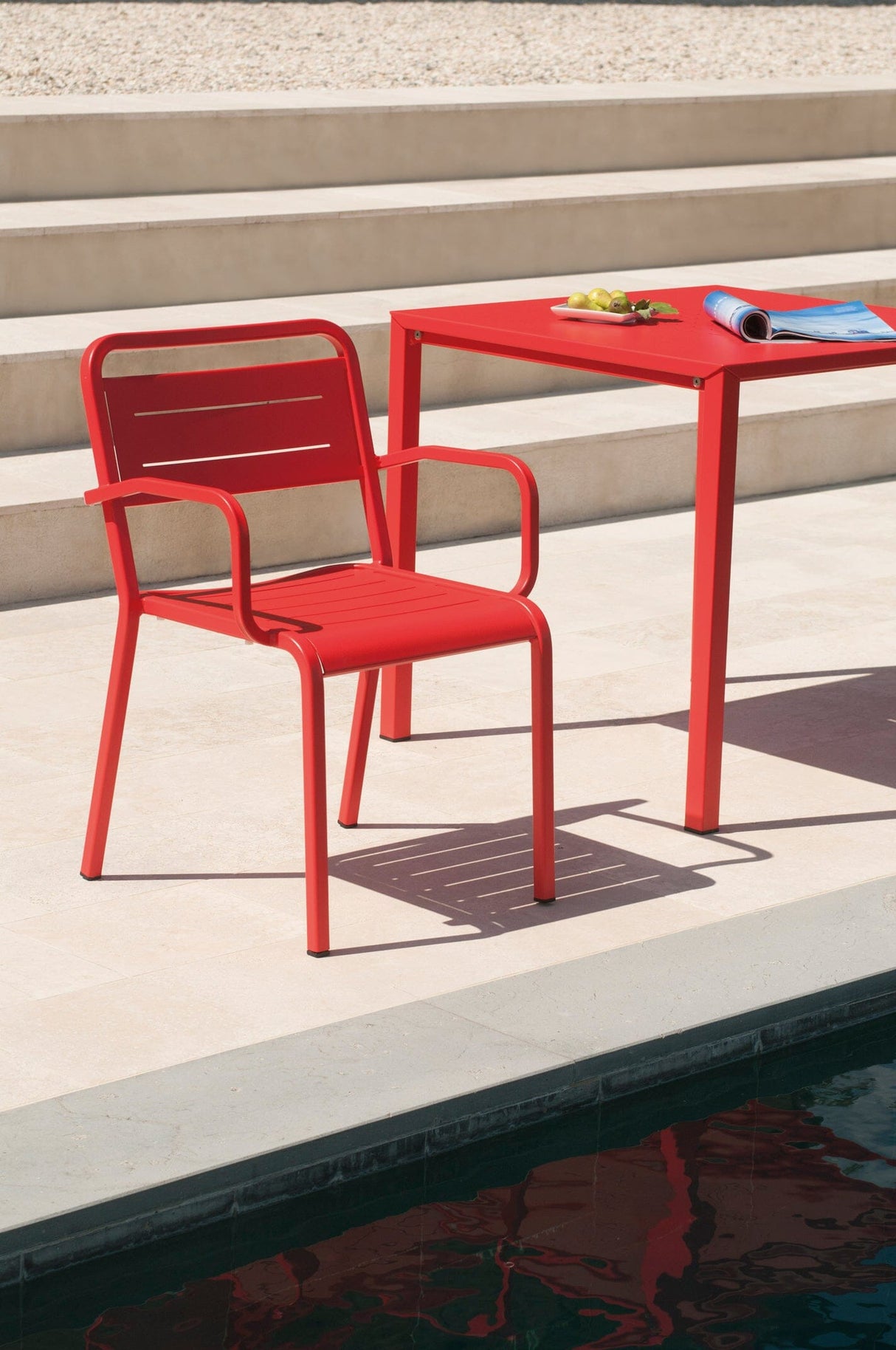 Emu 090 Urban Table repas 90x90cm 
