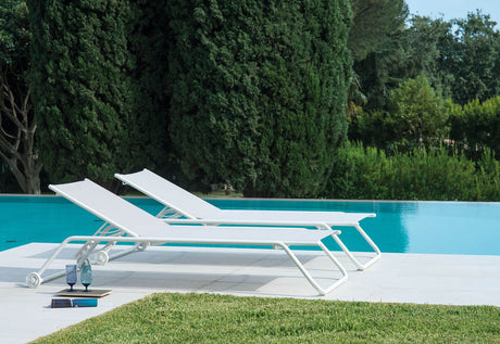 Emu 207 Snooze Chaise Longue 