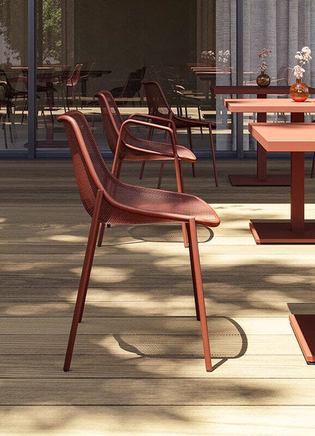 Emu 465 Round Chaise 