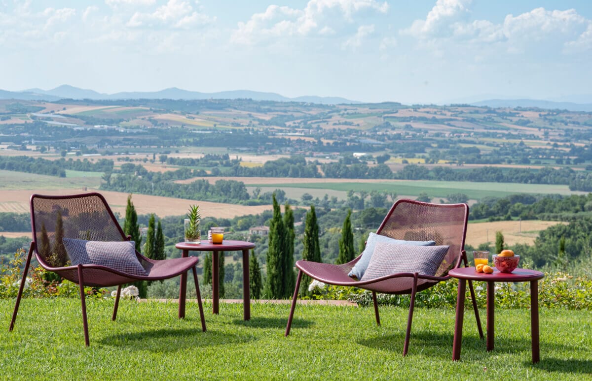 Emu 469 Round Chaise Club Lounge 