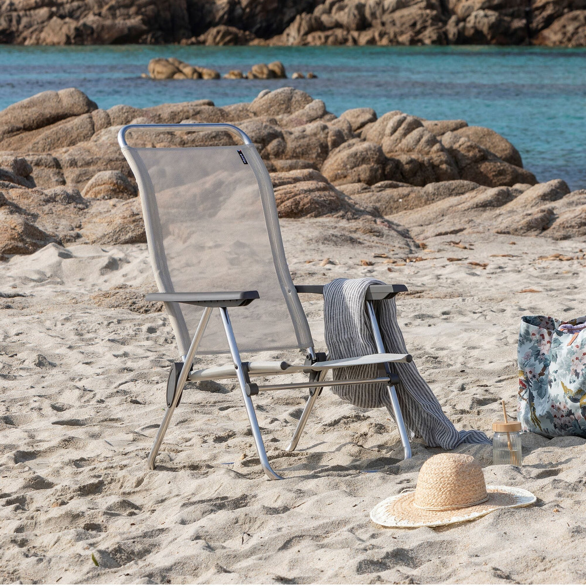 Lafuma Alu Low Fauteuil pliant ultra-léger assise basse Batyline Iso ambiance