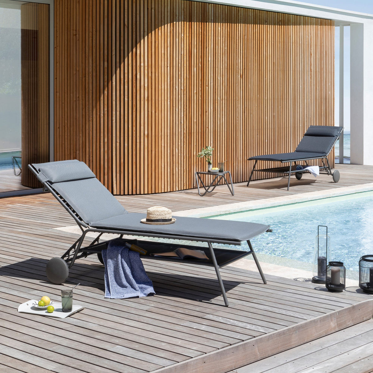 Lafuma Miami II Haut Lit bain de soleil haut matelassé BeComfort ambiance