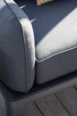 Les Jardins Tekura Fauteuil , coussins inclus. 