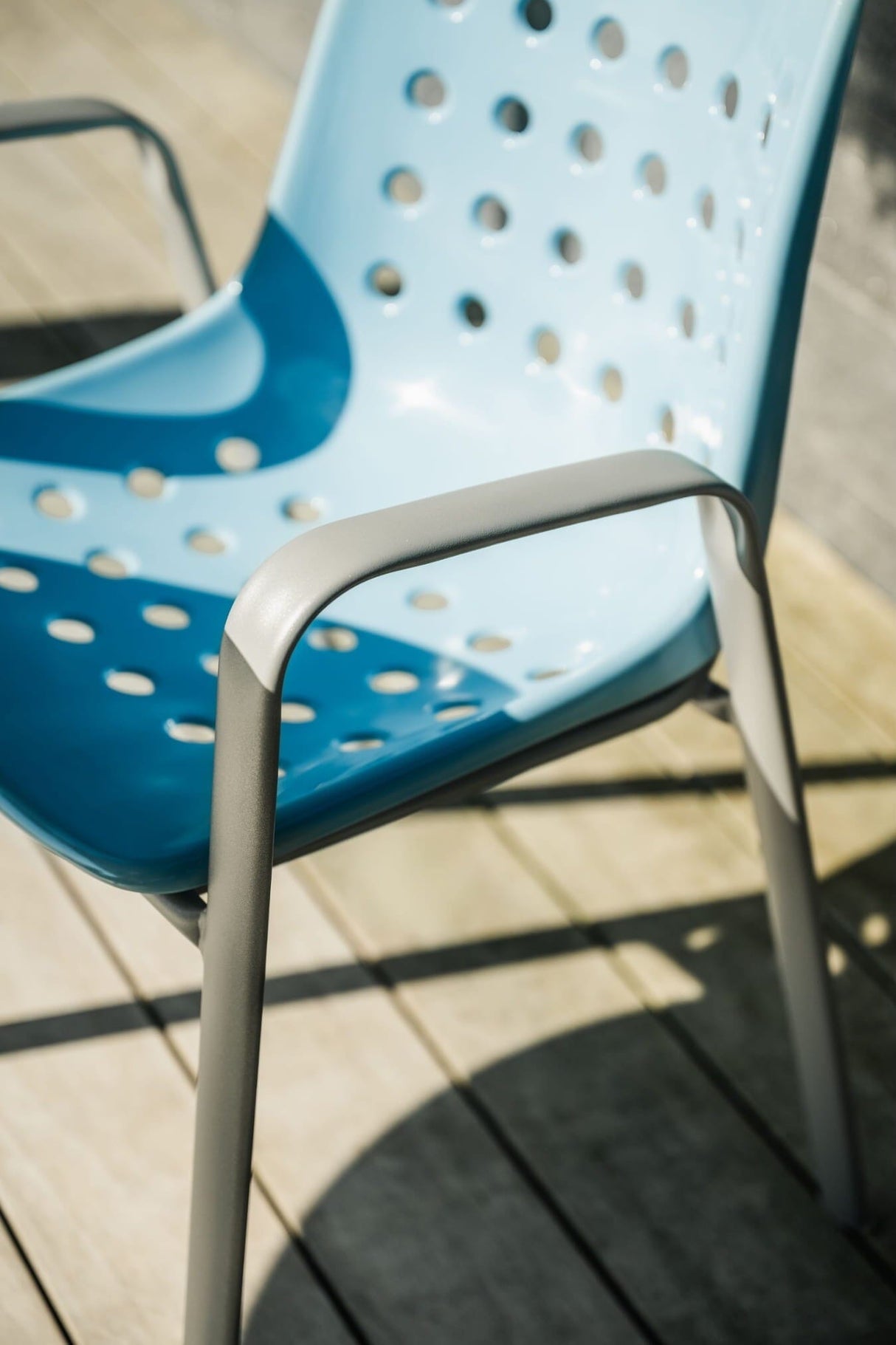 Schaffner Bermuda Fauteuil repas avec accoudoirs tubes ovales 