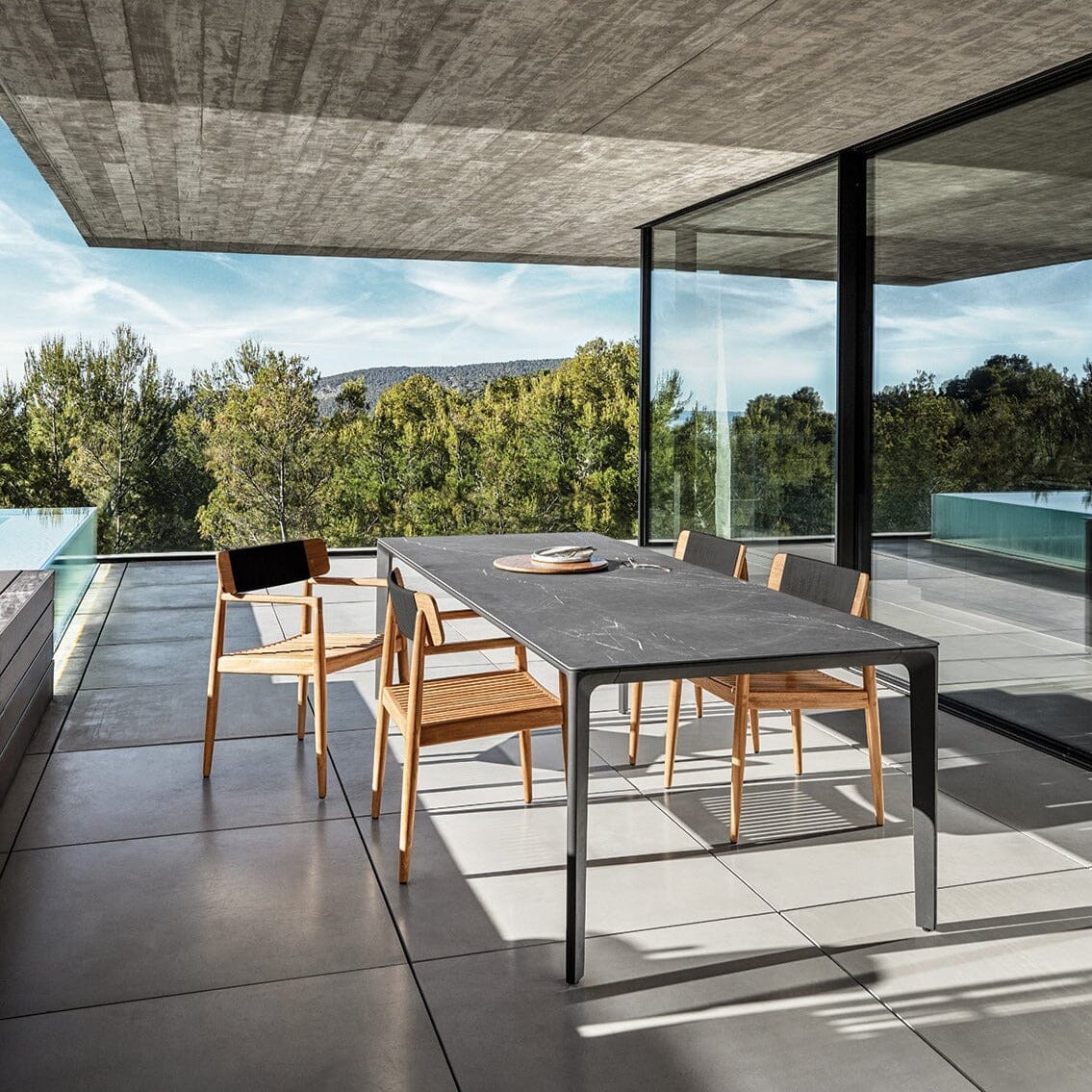 Gloster Archi Fauteuil repas avec accoudoirs 