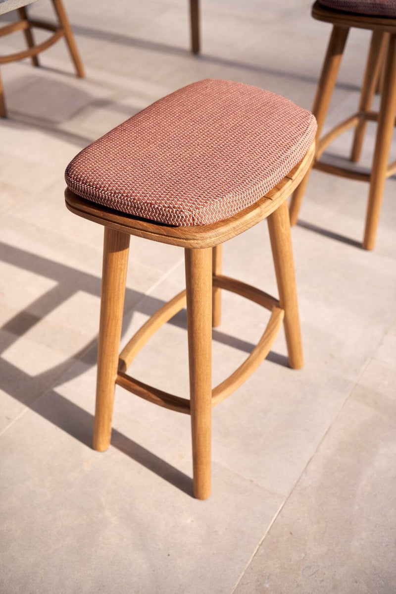 Manutti Solid Counter Stool 61, coussins en sus 